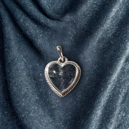 Heart Shaped Pendant with Rope Pattern Surround