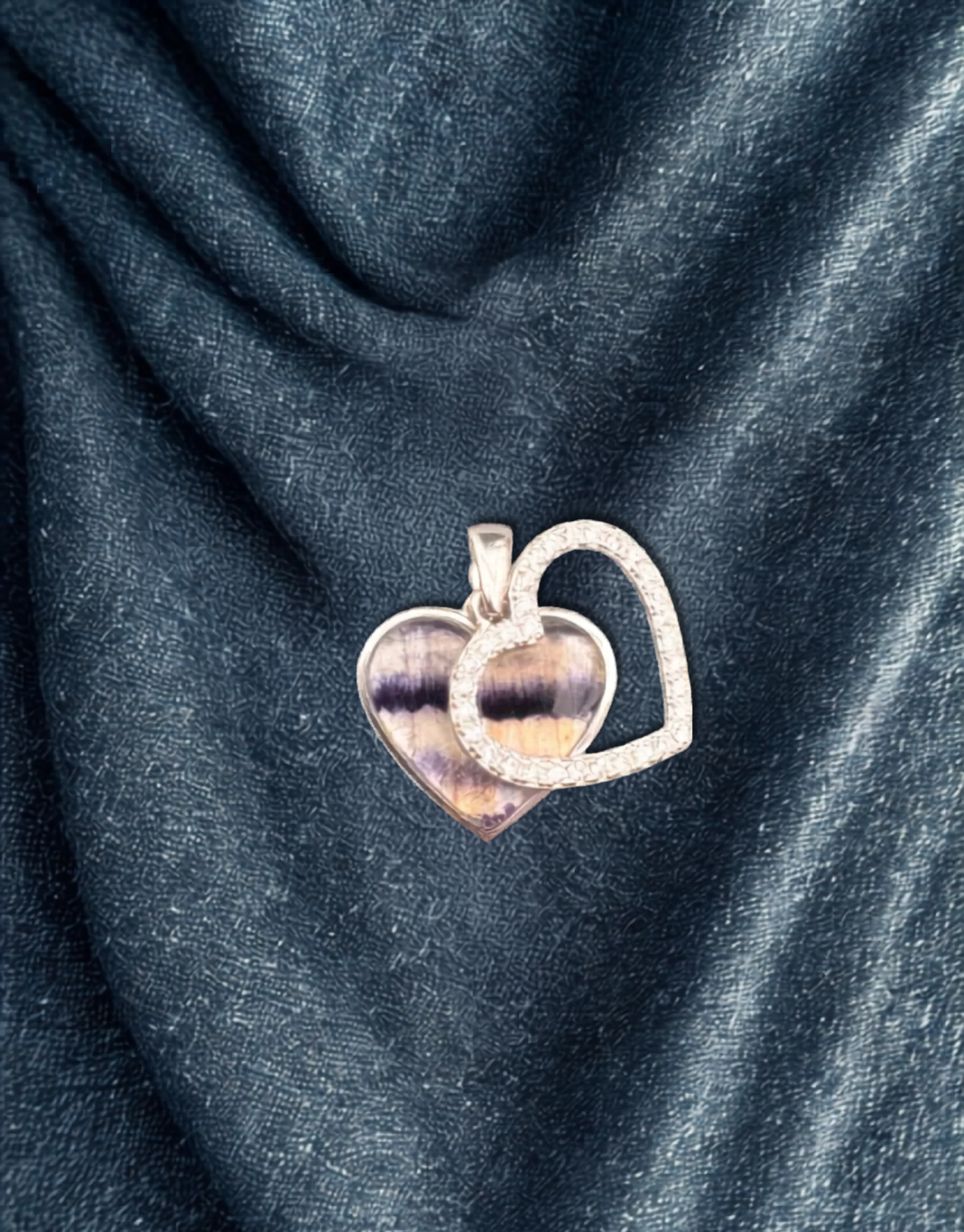 Heart shaped Pendant with swinging Cubic Zirconia - Image 2