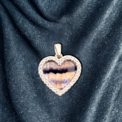 Heart shaped Pendant with swinging Cubic Zirconia